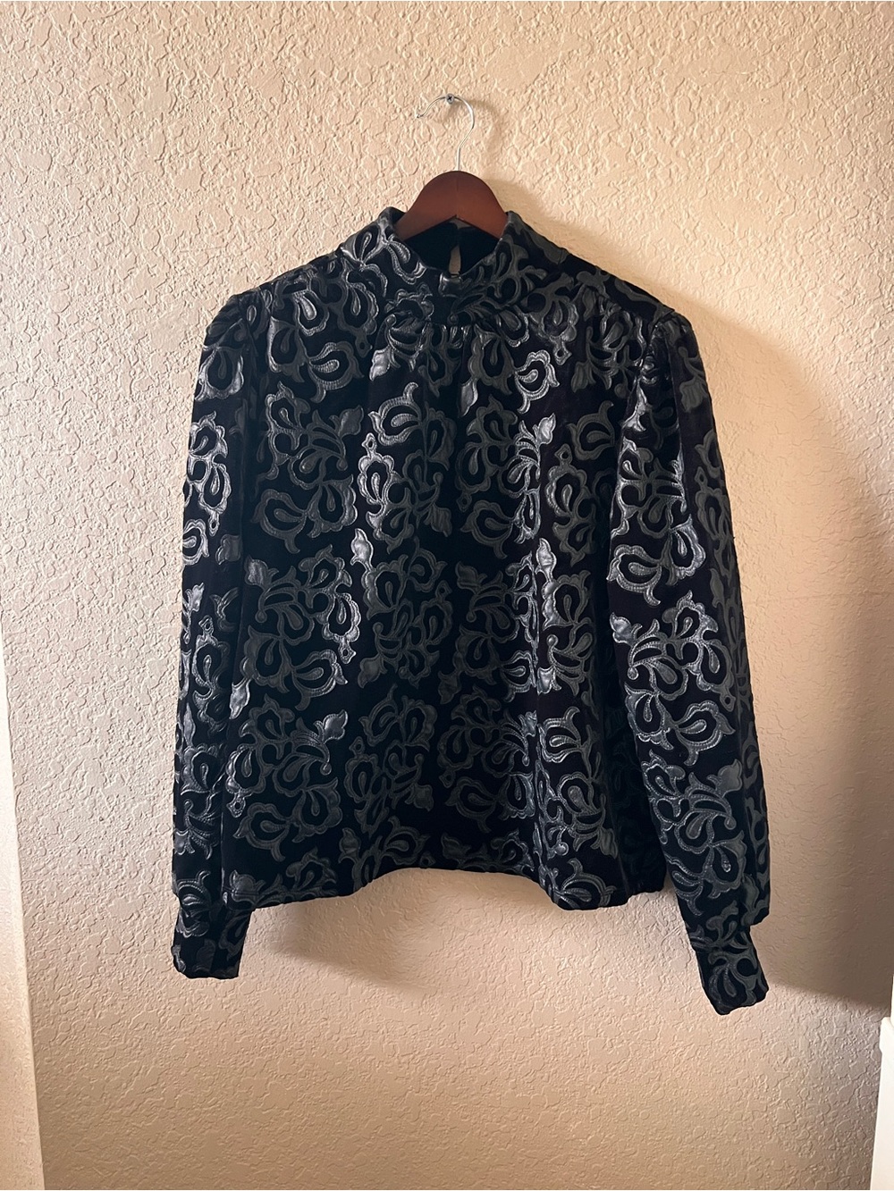 Calligraphie Black Floral Jacquard Long-Sleeve Top XL